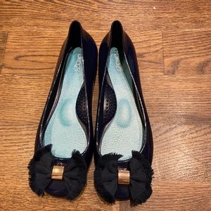 Navy shoes with bows